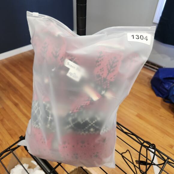 VTG Susan Bristol Womens M Medium Wool Fair Isle Clasp Cardigan Shawl Sweater - Picture 11 of 11